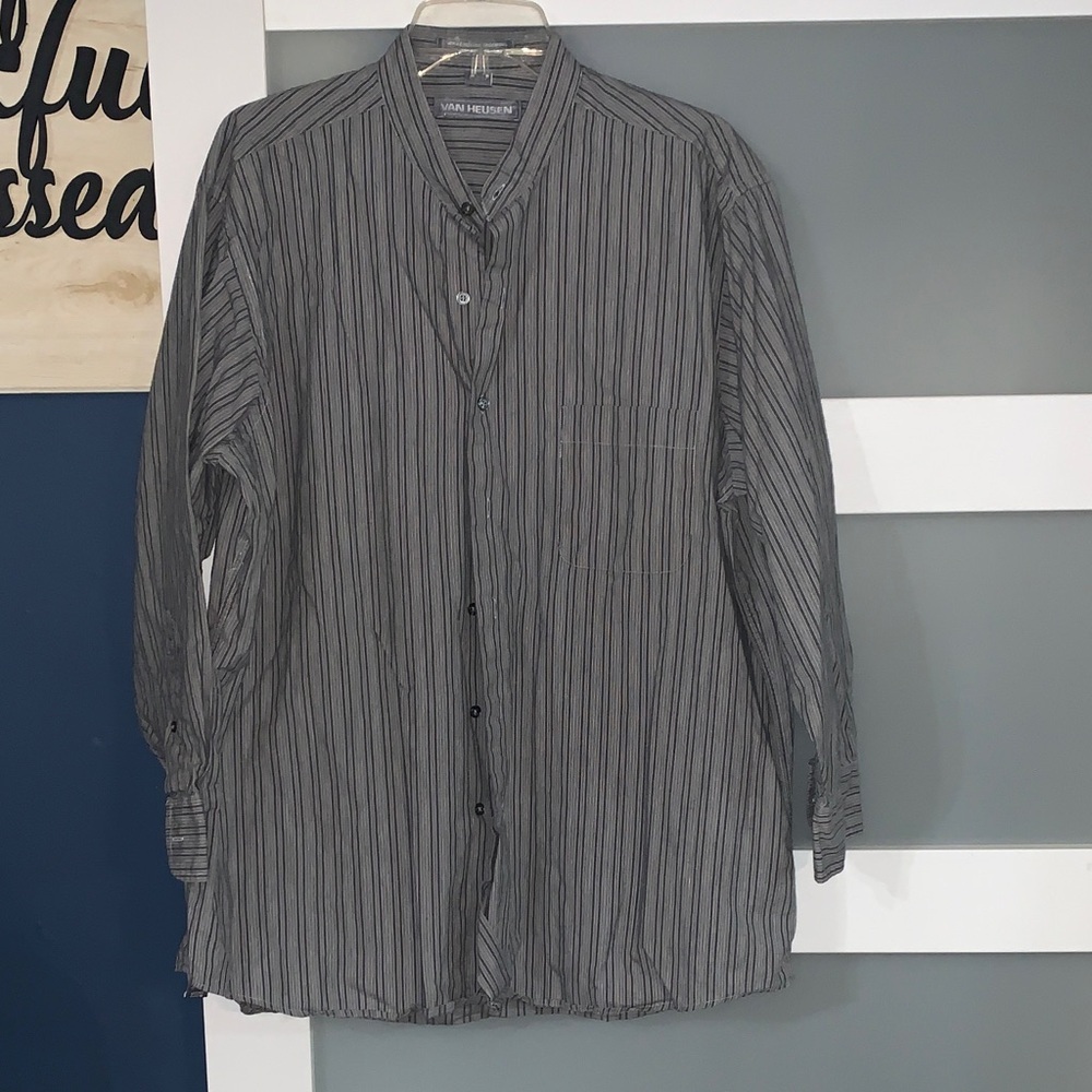 Van Heusen Men's Black Striped Button Down Shirt